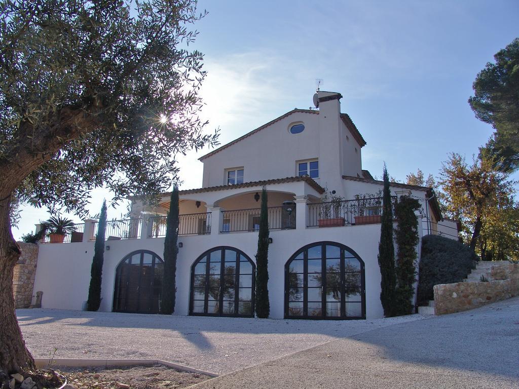 Villa Menuse Opio Eksteriør billede